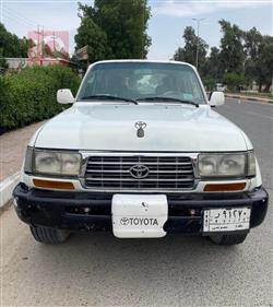 تۆیۆتا لاند کروزەر